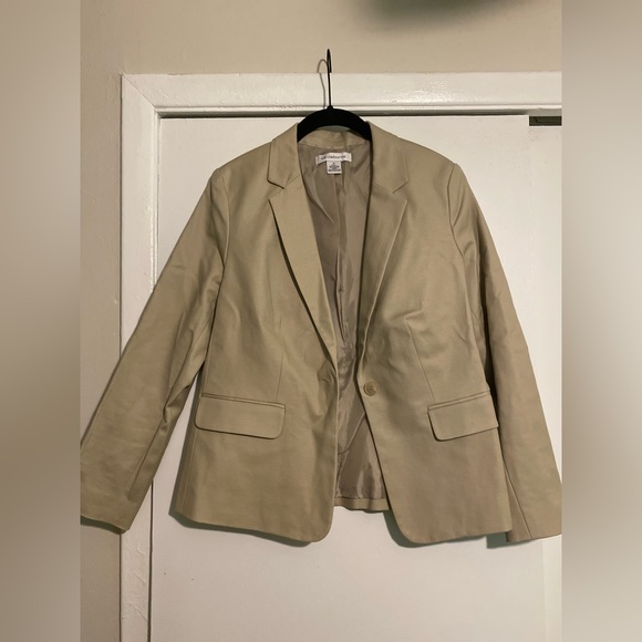 Liz Claiborne one button blazer - Picture 3 of 8